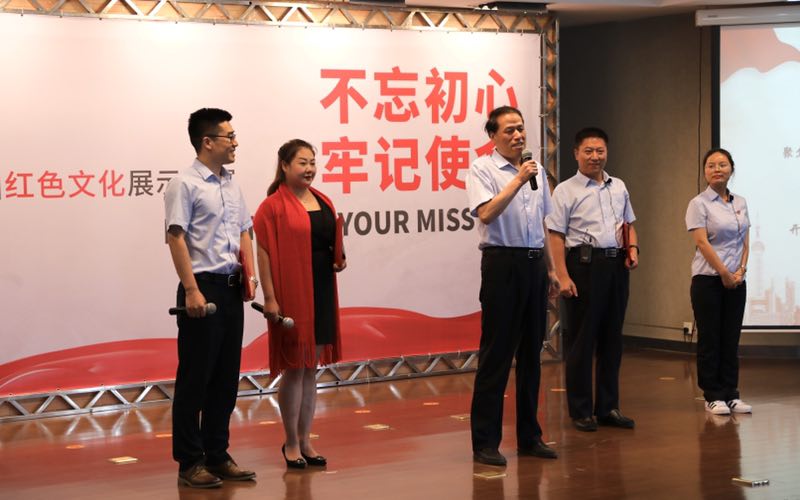 陜鼓集團綜合能源事業部黨支部表演的節目接地氣，受好評.jpg